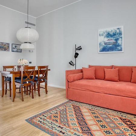 Ferienwohnung Joivy Lovely Apt, Easy Access To Centre Mailand Exterior foto