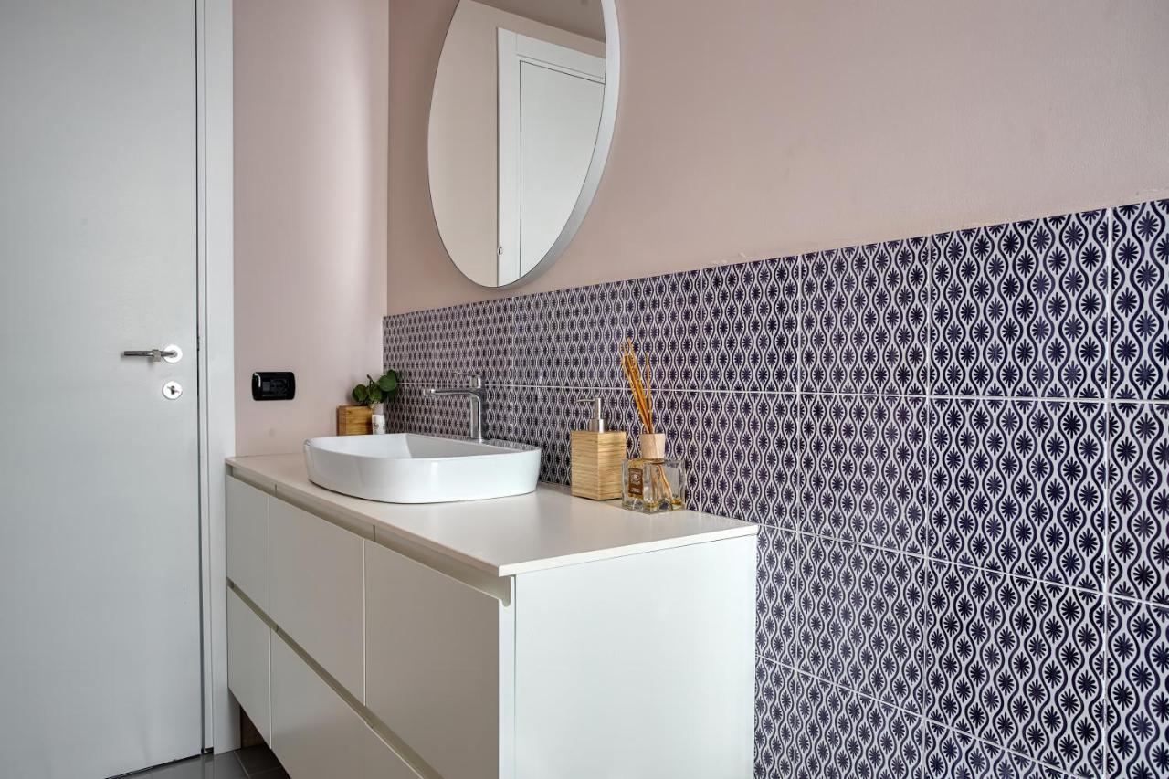 Ferienwohnung Joivy Lovely Apt, Easy Access To Centre Mailand Exterior foto